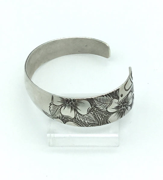 Silver Wild Rose & Hummingbird Bracelet 1/2-1/4